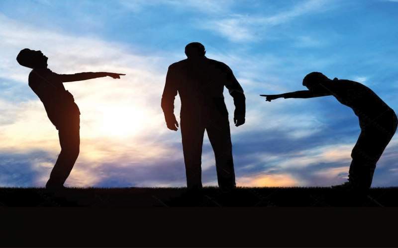 اگر آمر به معروف بداند مورد تمسخر واقع می‌شود، تکلیف چیست؟