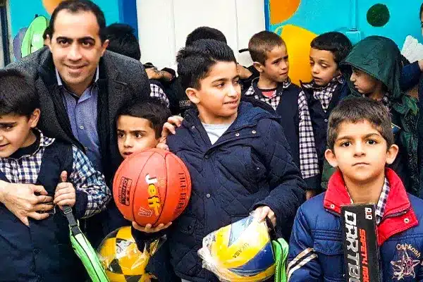کمک به دانش آموزان مستضعف امر به معروف و نهی از منکر
