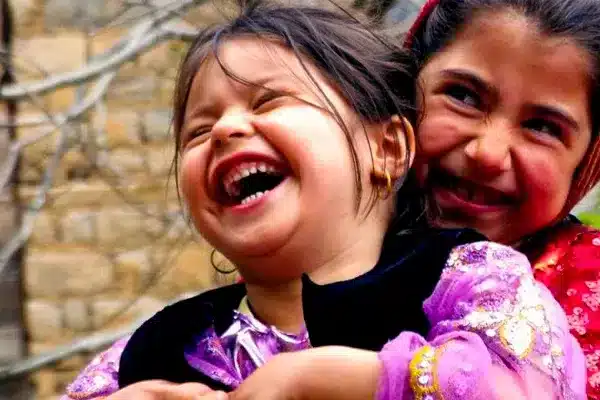 تأثیر لبخند و امر به معروف و نهی از منکر
